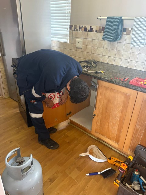 Professional Under-Counter Gas Installation